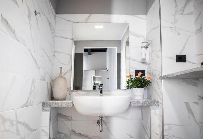 酒店 Milano Pool & Garden