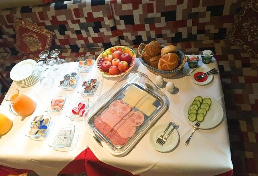 هتل Pension Mona Lisa