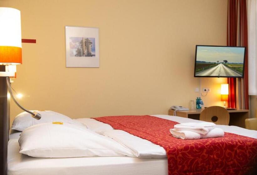 هتل Neuhaus Integrations