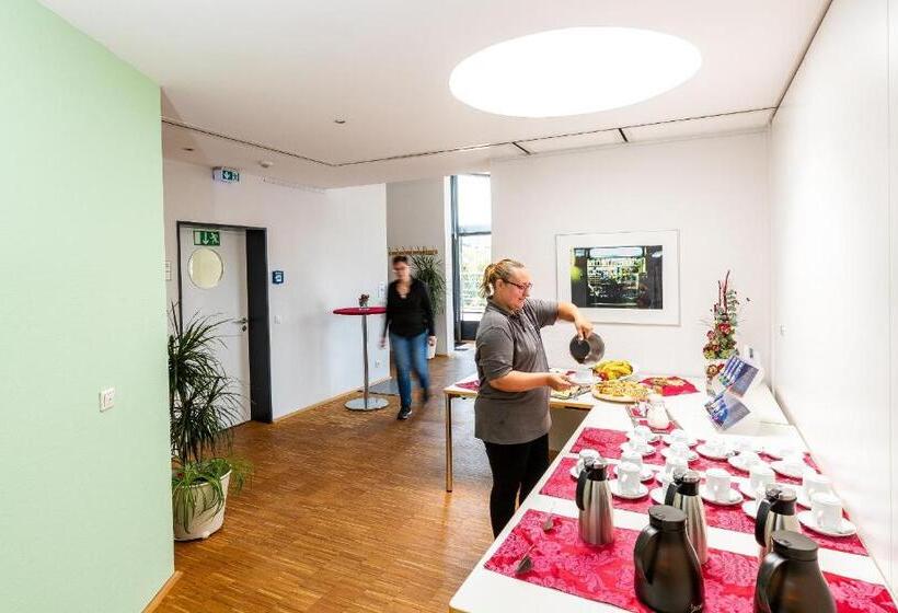 هتل Neuhaus Integrations