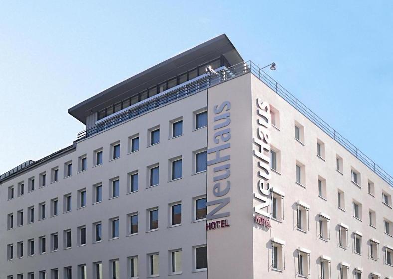 هتل Neuhaus Integrations
