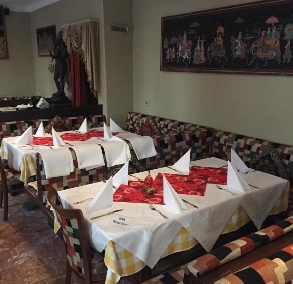 هتل Pension Mona Lisa