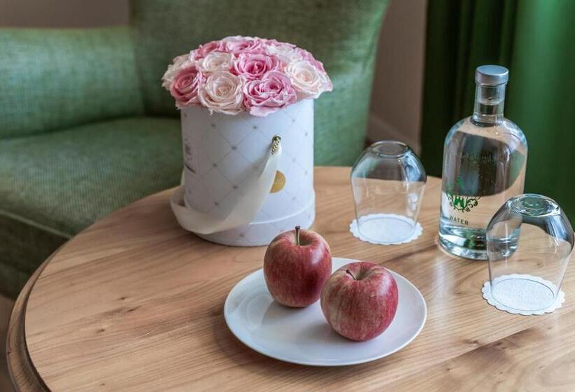 Отель Pienzenau Am Schlosspark