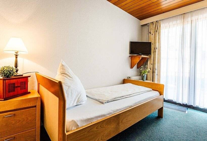 Отель Quellenhof