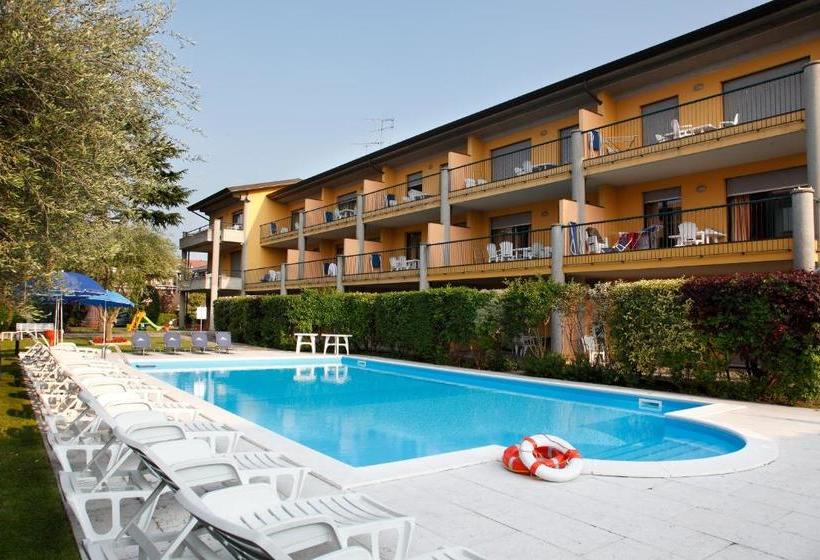 Отель Residence Spiaggia D'oro