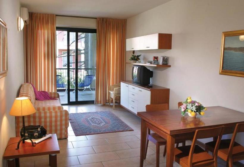 Отель Residence Spiaggia D'oro