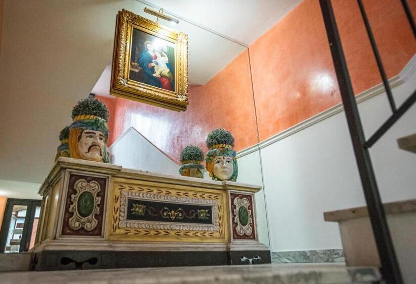 Отель Sant Antonio Garden Rooms Apartments