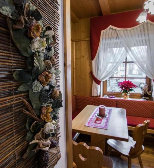 בית מלון כפרי Sasso Rosso