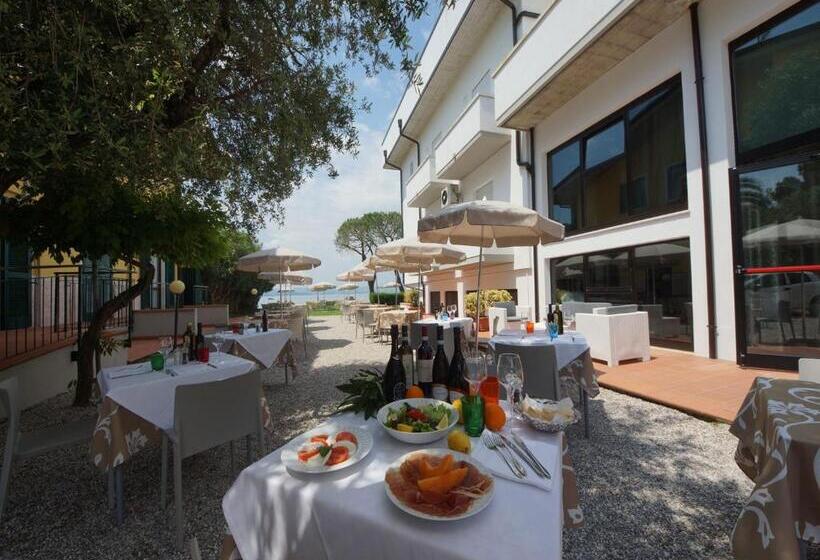 בית מלון כפרי Saviola