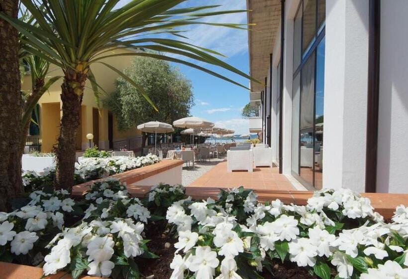 בית מלון כפרי Saviola