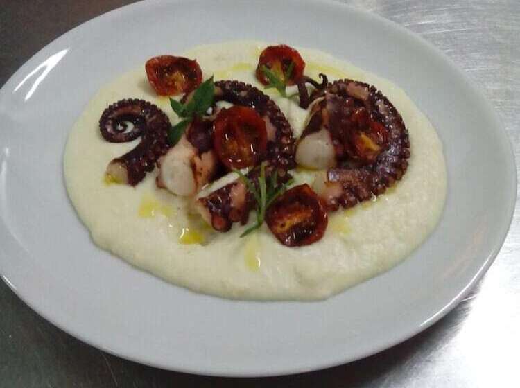 Отель Sea Garden