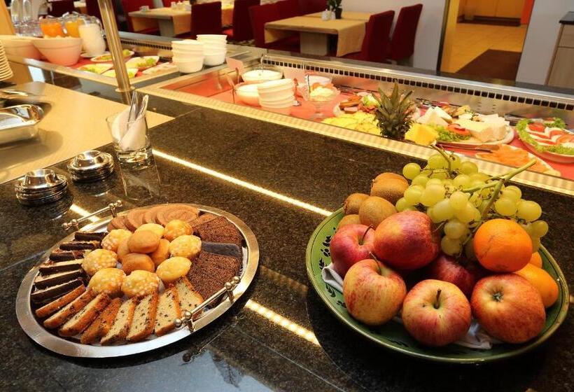 ホテル Silberhorn