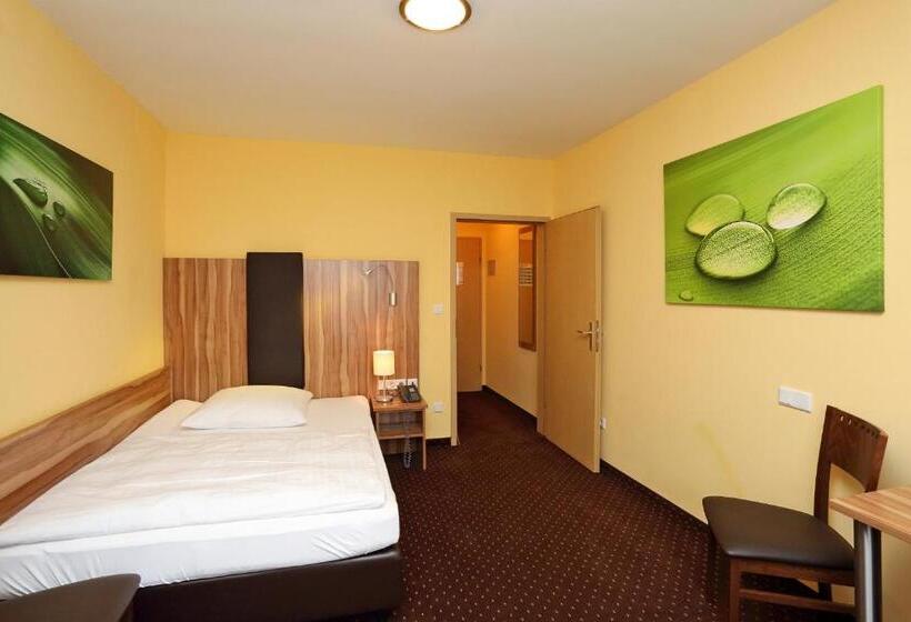 ホテル Silberhorn