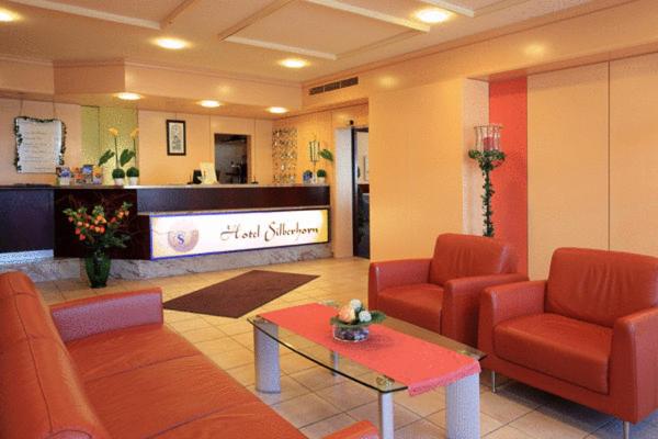 ホテル Silberhorn