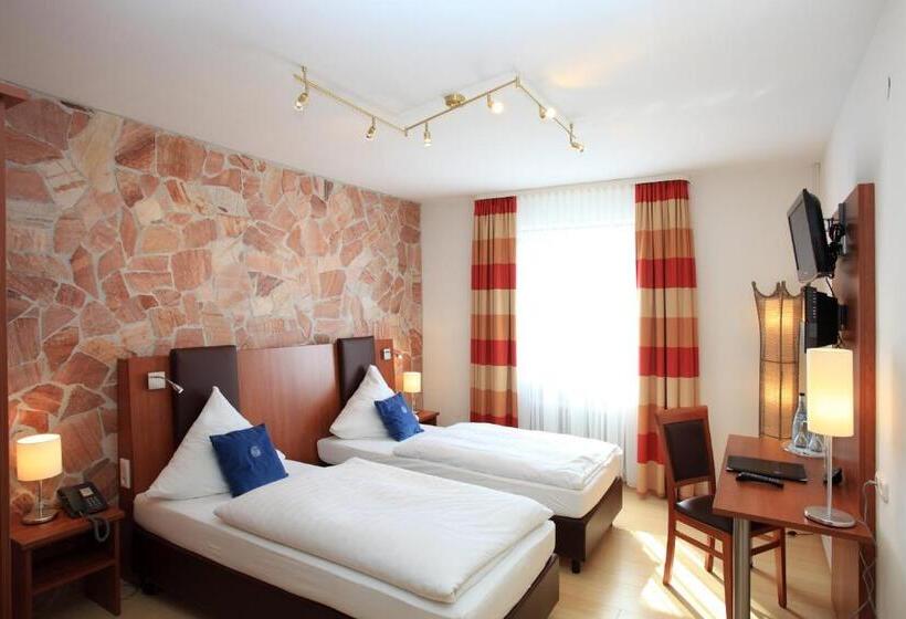 ホテル Silberhorn