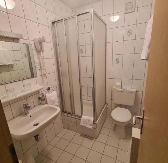 ホテル Silberhorn