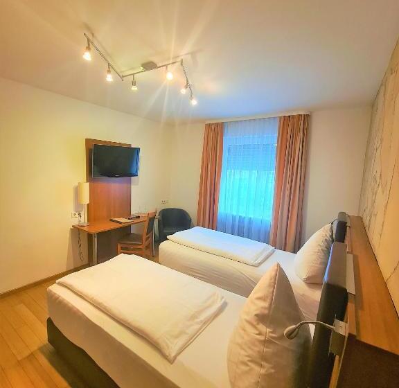 ホテル Silberhorn