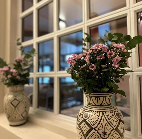 Smart Stay Hotel Station