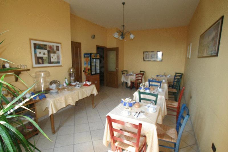 Отель Tavernola Locanda Di Campagna