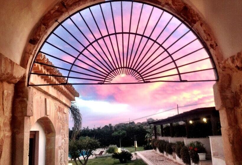 ホテル Torre Dantona