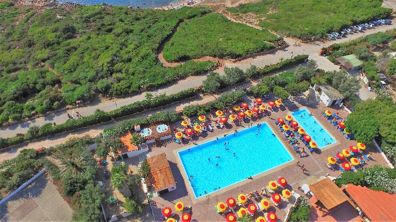 ホテル Torre Del Porticciolo Camping Village Gampling