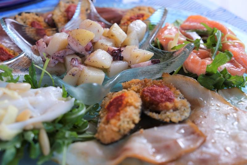 ホテル Torre Del Porticciolo Camping Village Gampling