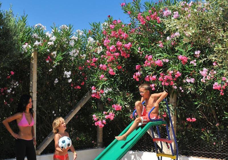 ホテル Torre Del Porticciolo Camping Village Gampling