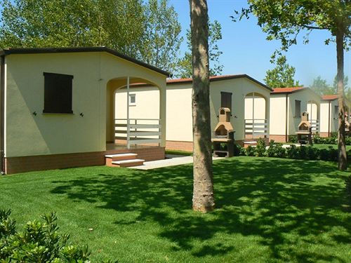 Village Camping Lake Placid