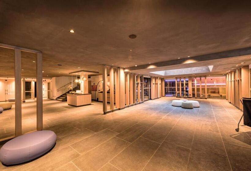 호텔 Weinegg Wellviva Resort