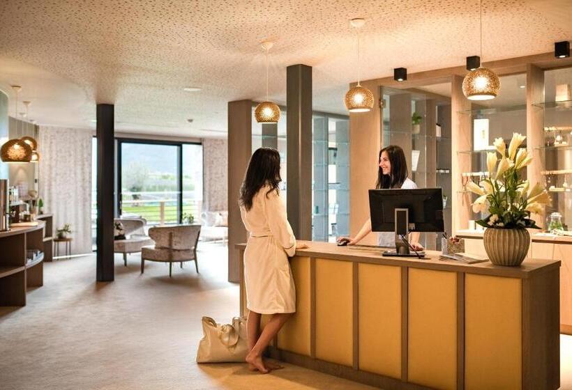 호텔 Weinegg Wellviva Resort