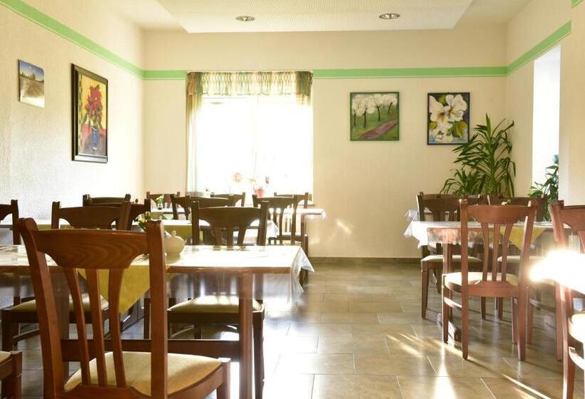 Land Gut Hotel Schenkenberger Hof