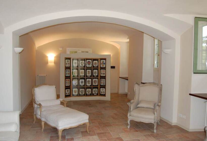 Le Serre Suites & Apartments