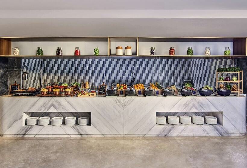 Novotel Mumbai International Airport