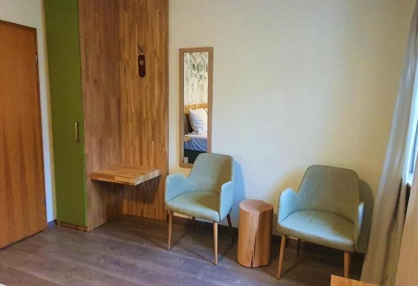 פנסיון Der Höfener Garten