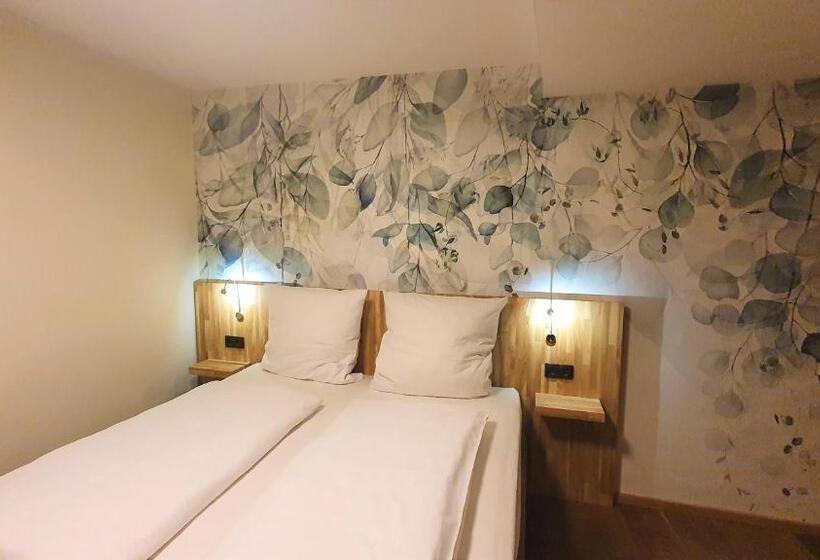 פנסיון Der Höfener Garten