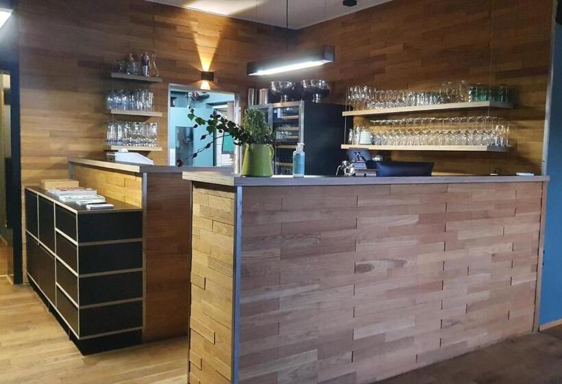 פנסיון Der Höfener Garten