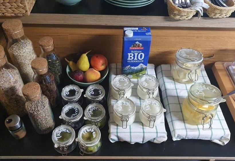 פנסיון Der Höfener Garten