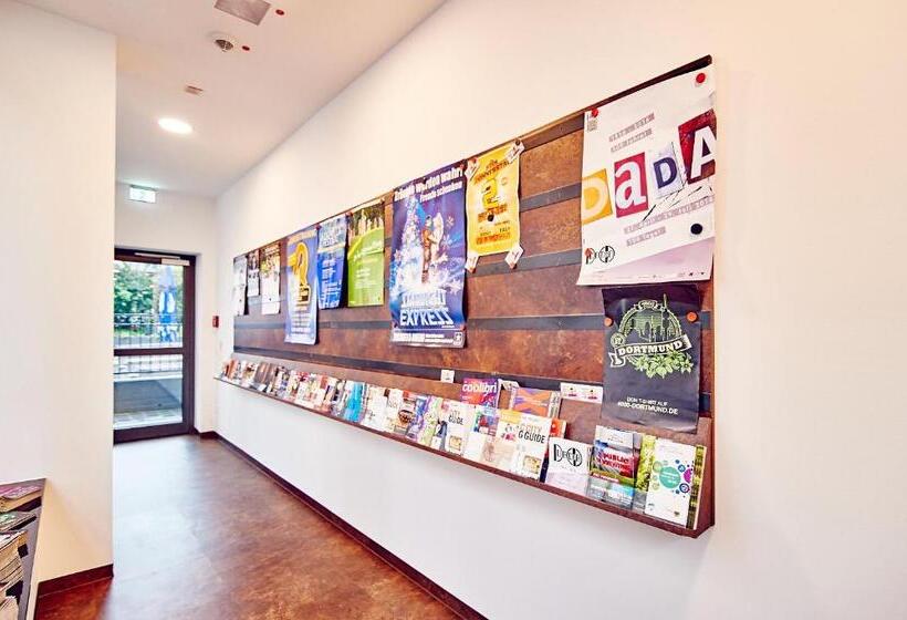 פנסיון Djh Jugendgästehaus Adolph Kolping