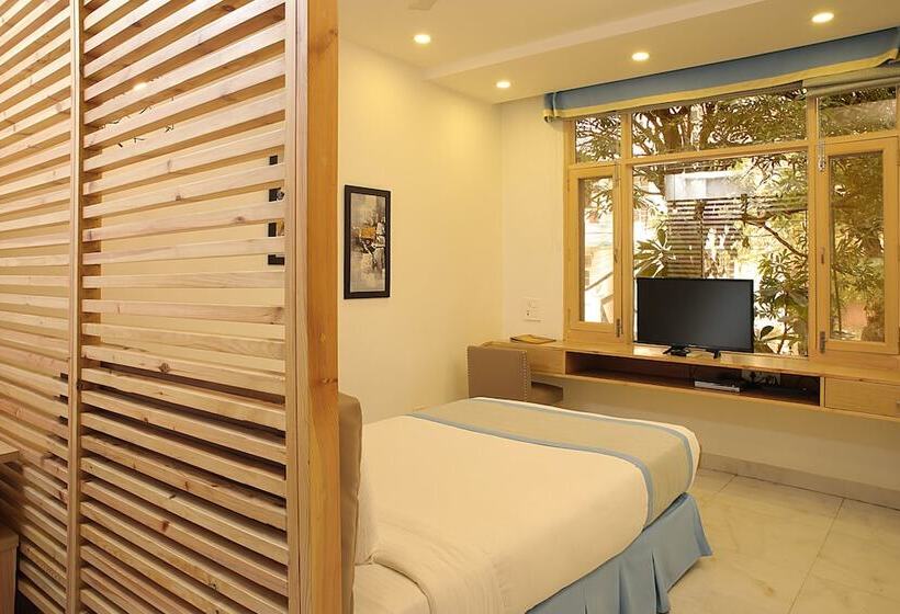 Резиденция Ahuja Residency Dlf Phase 2