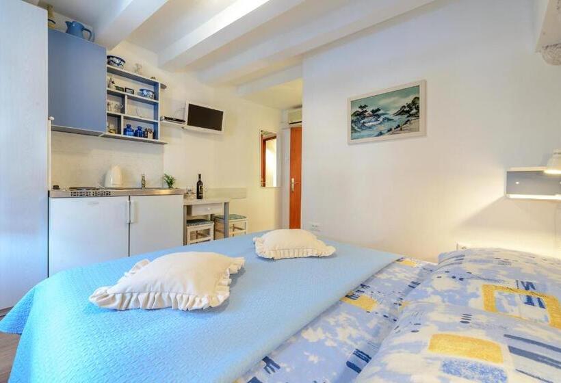 بنسيون Studio Stradun