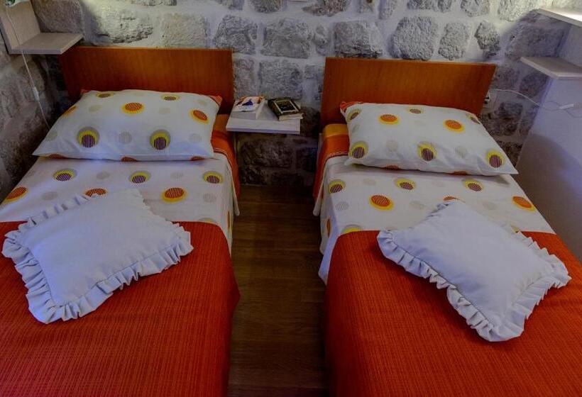 بنسيون Studio Stradun