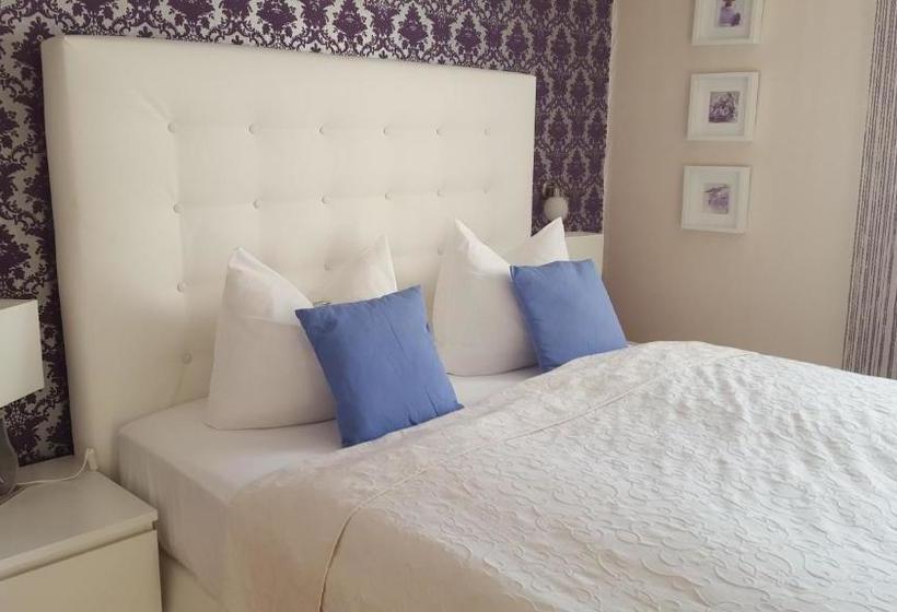 Общежитие Airport Hallbergerhof