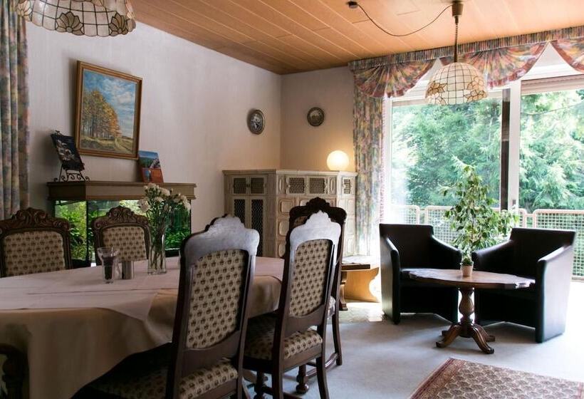 צימר Haus Am Wasserfall