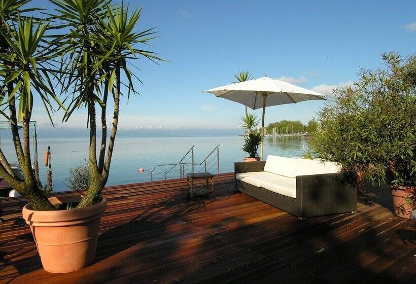 住宿加早餐  Pension Am Bodensee
