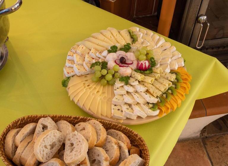 ベッドアンドブレックファースト Pension Am Waldesrand