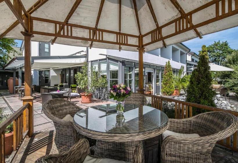 酒店 Am Krone Park