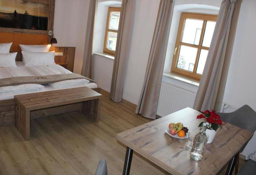 Отель Bayerische Gastwirtschaft Dimpfl Stadl