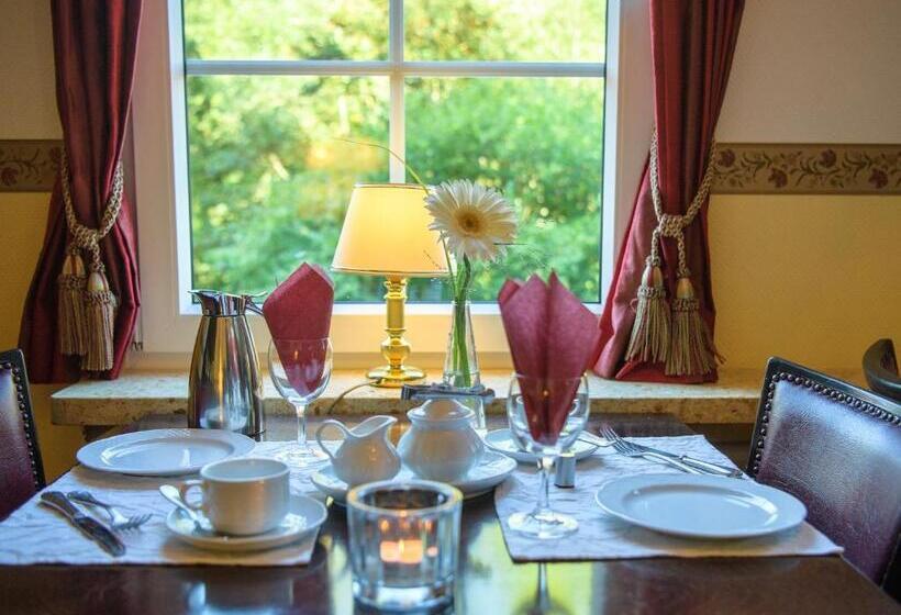 Отель Boutique Jungenwald