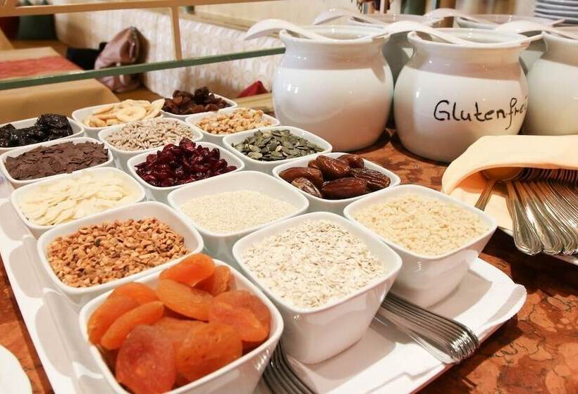 Отель Erbgericht Buntes Haus