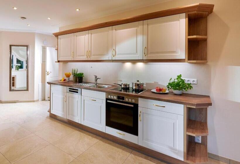 Отель Ferienwohnungen Im Bonnschloessl